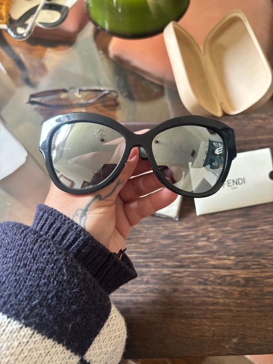 Fendi Black Oversized Cat-Eye Sunglasses